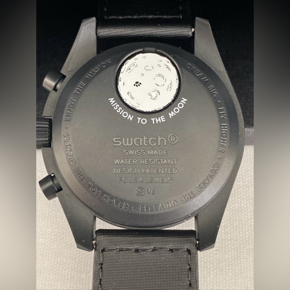 Omega X Swatch MISSION TO THE MOONPHASE MOONSWATCH SNOOPY WATCH BNIB Black NRFB - Picture 10 of 13